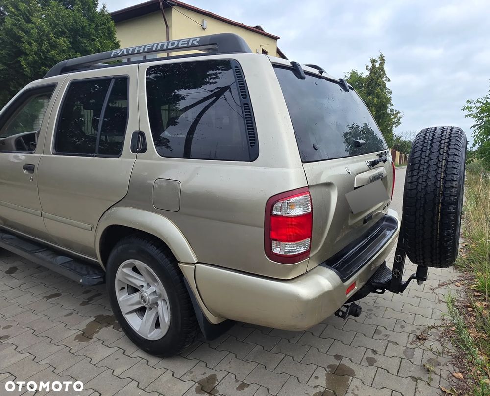 Nissan Pathfinder 3.5 V6 - 11