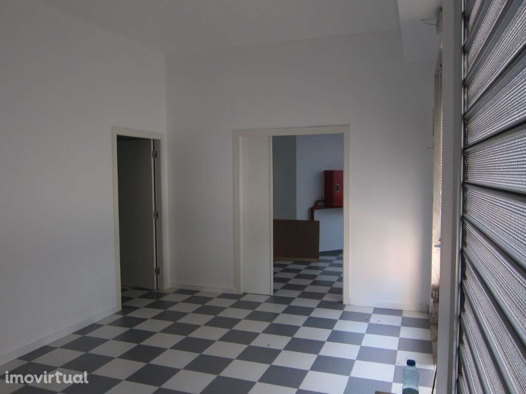 Loja com 252 m2 - Grande imagem: 4/13