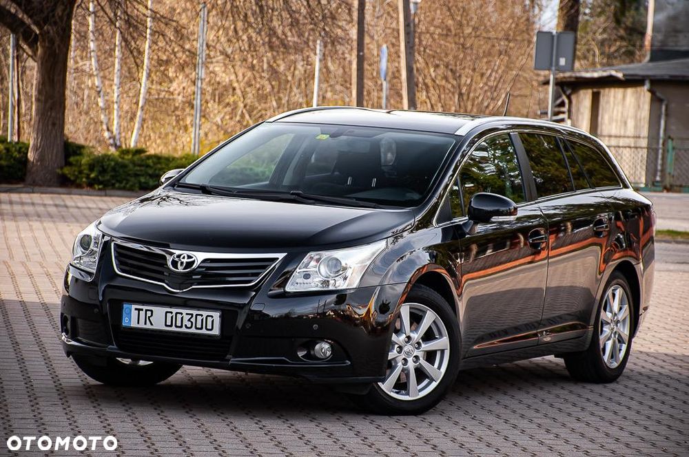 Toyota Avensis 2.2 D-4D X - 25