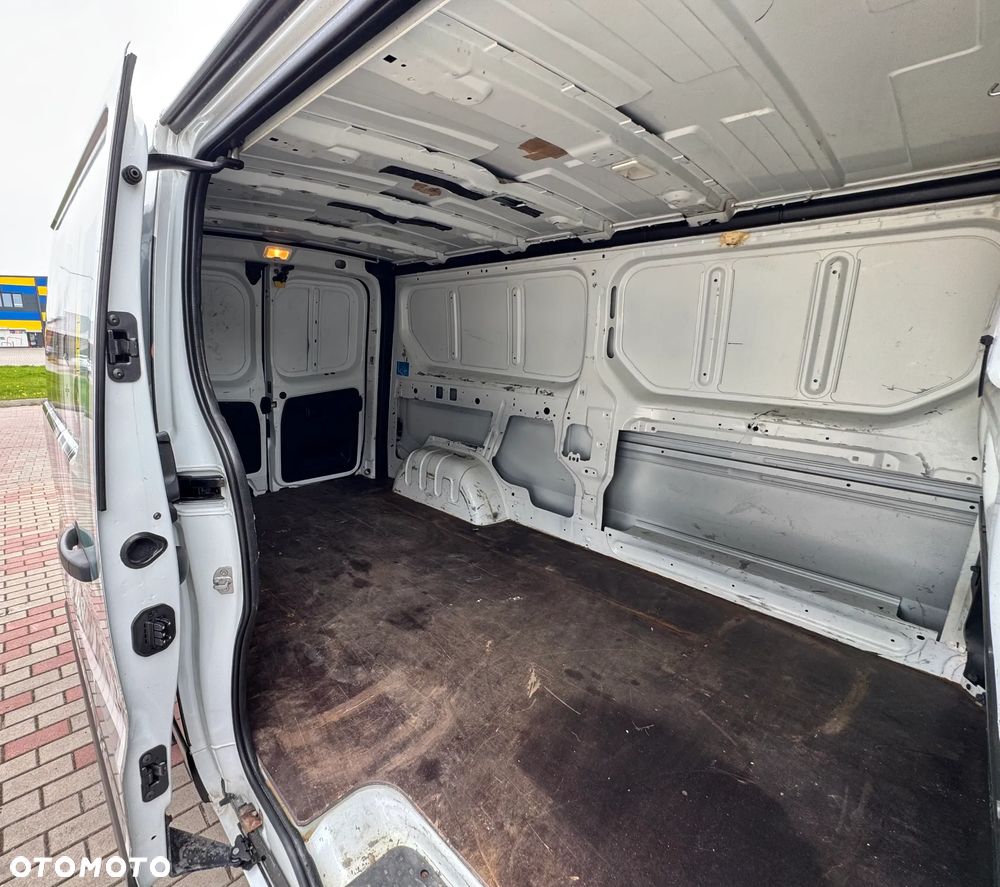 Renault Trafic - 18