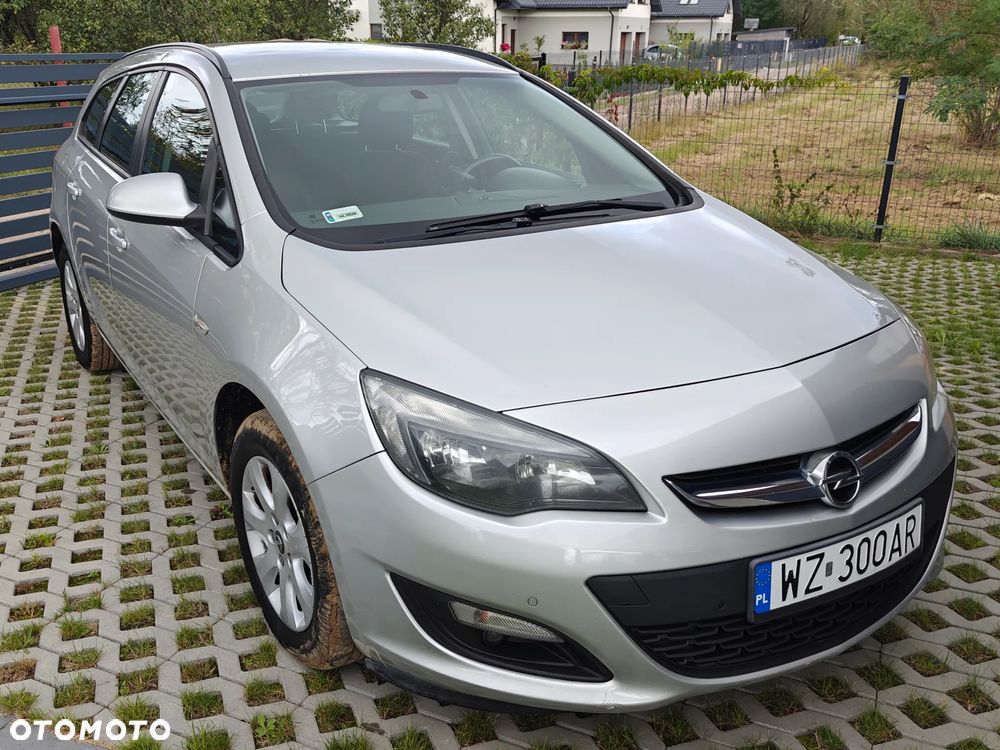 Opel Astra IV 1.6 CDTI Sport - 1