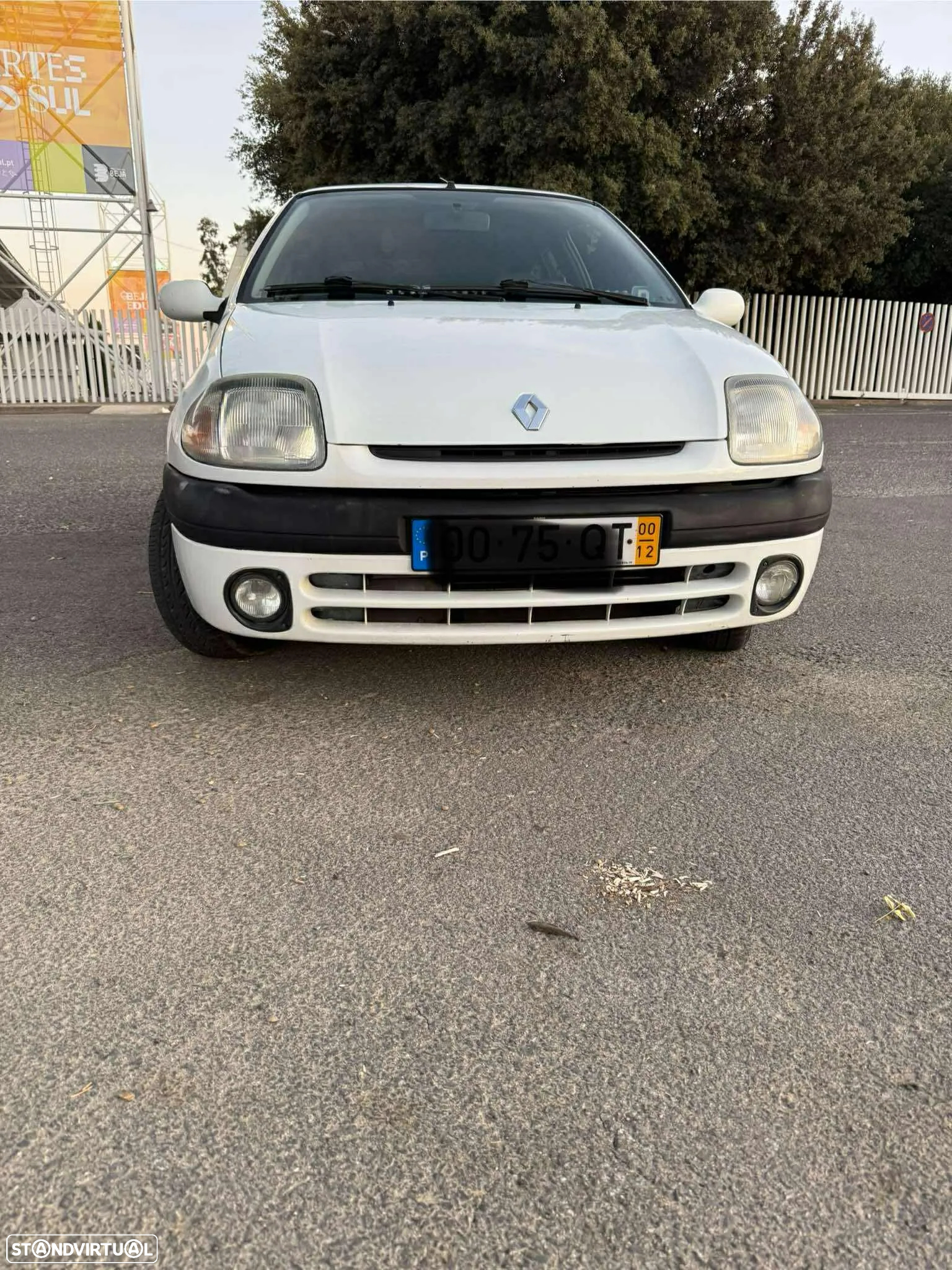 Renault Clio 1.9 D RN - 5
