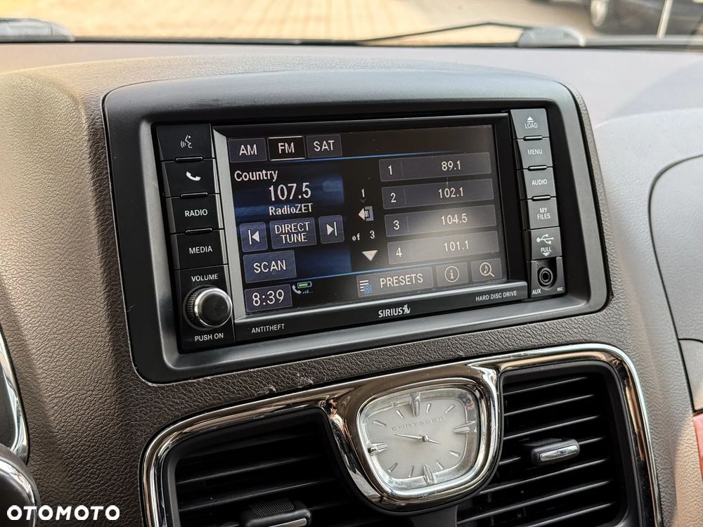 Chrysler Town & Country 3.6 Touring - 14