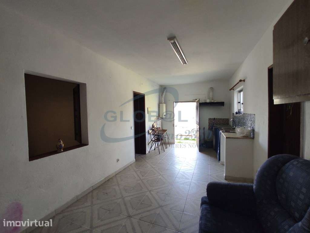 Quintinha com Moradia de Aldeia e Terreno em Zona Alta - Casal do P... - Grande imagem: 3/11