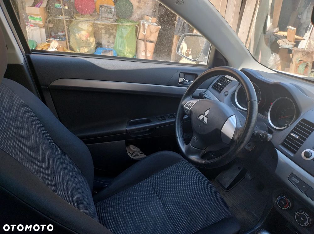 Mitsubishi Lancer 1.6 ClearTec Inform - 17