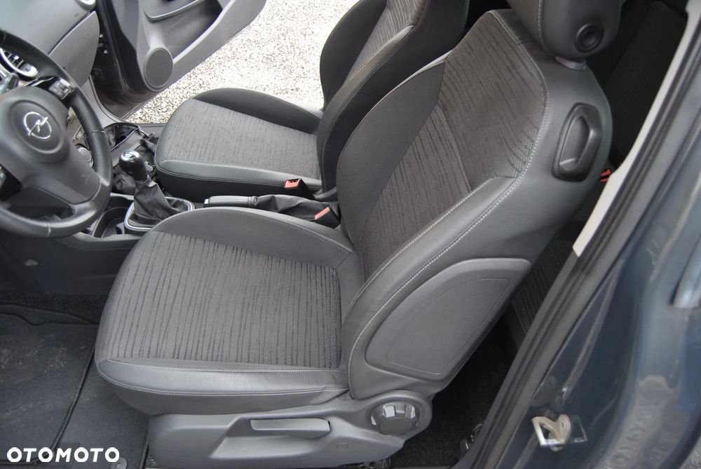 Opel Corsa 1.4 Cosmo - 18