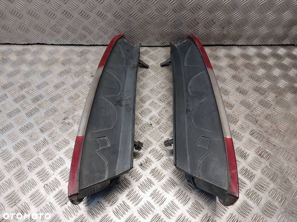 LAMPA PRAWY +  LEWY TYŁ FORD C-MAX I - 2