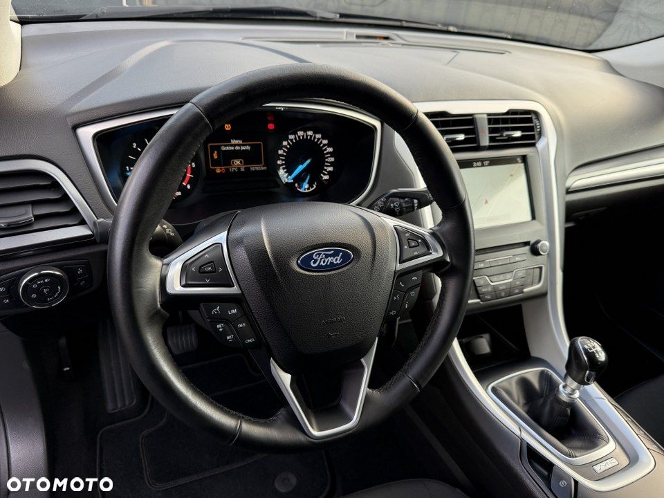 Ford Mondeo SW 2.0 TDCi S&S Titanium - 19