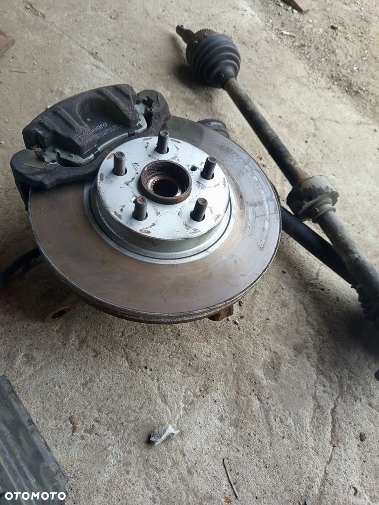 Toyota Avensis T25 1.8 tarcza zacisk piasta - 4