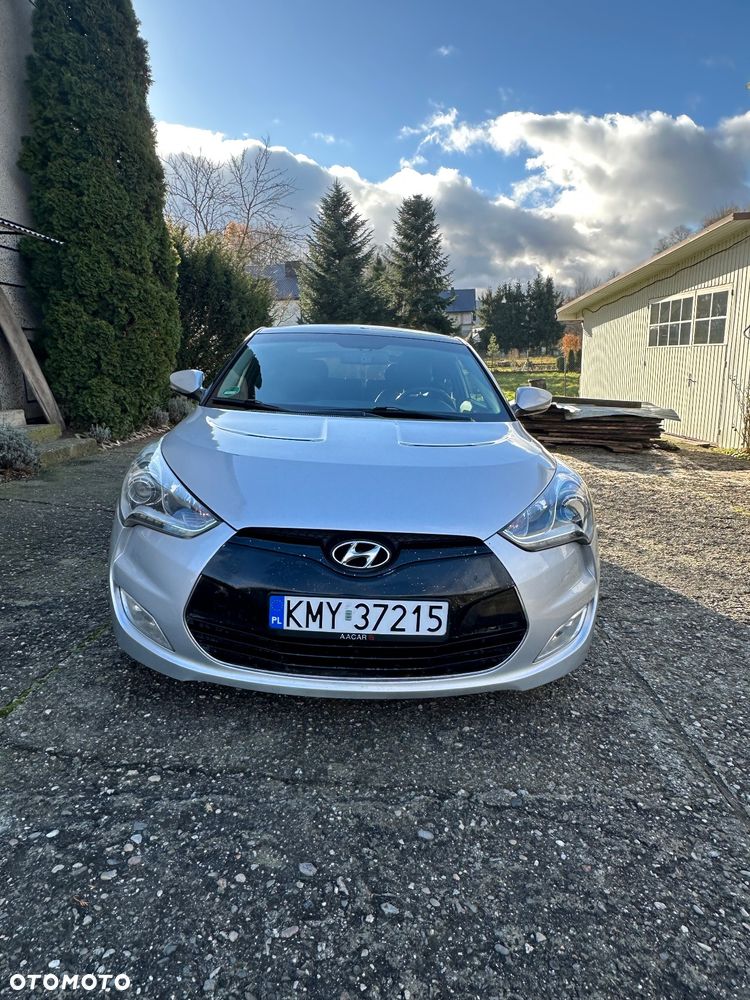 Hyundai Veloster - 1