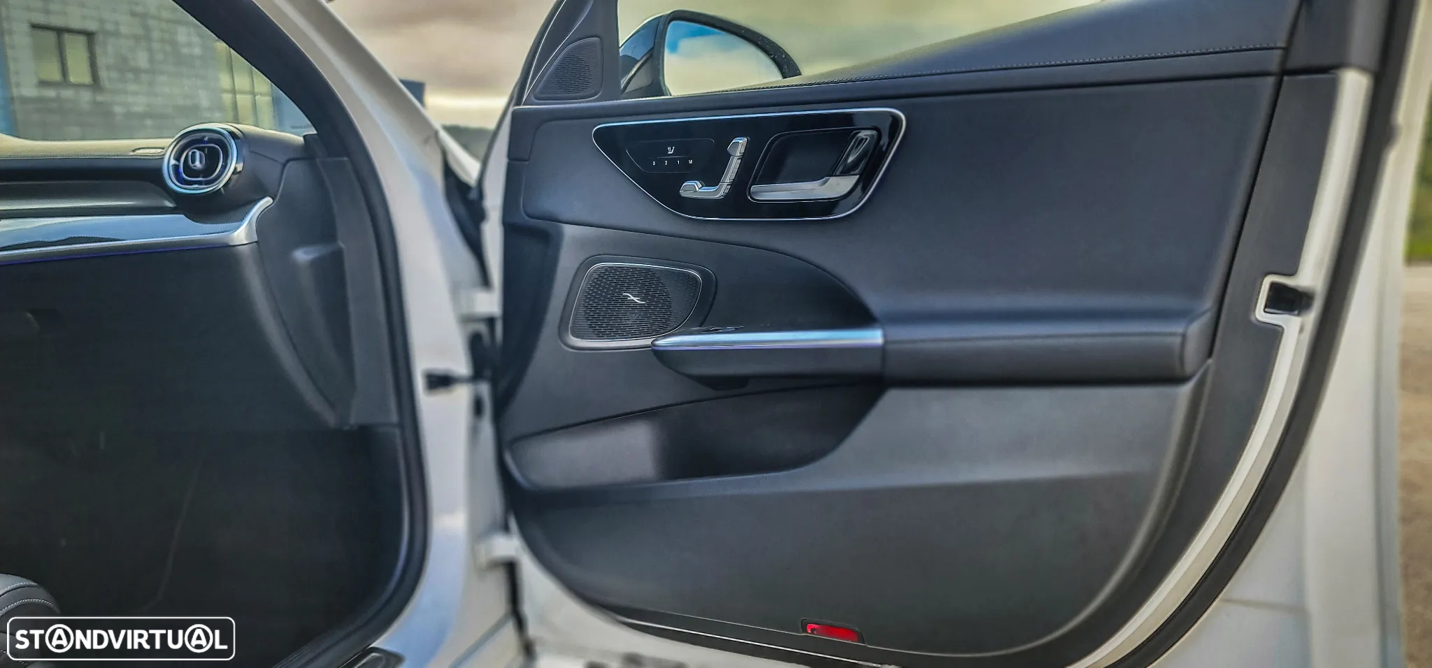 Mercedes-Benz C 300 e AMG Line - 39