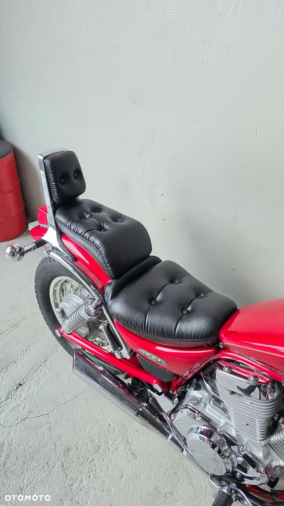 Suzuki Intruder - 17