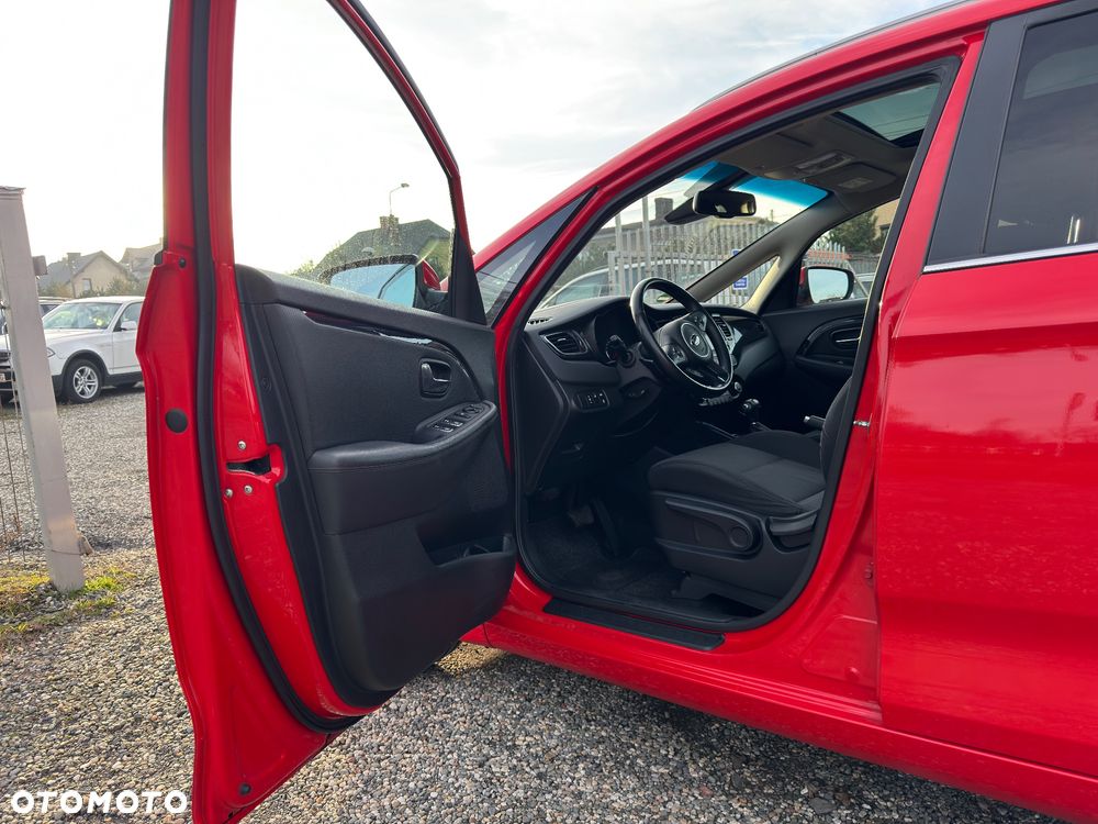 Kia Carens 2.0 GDI L - 13