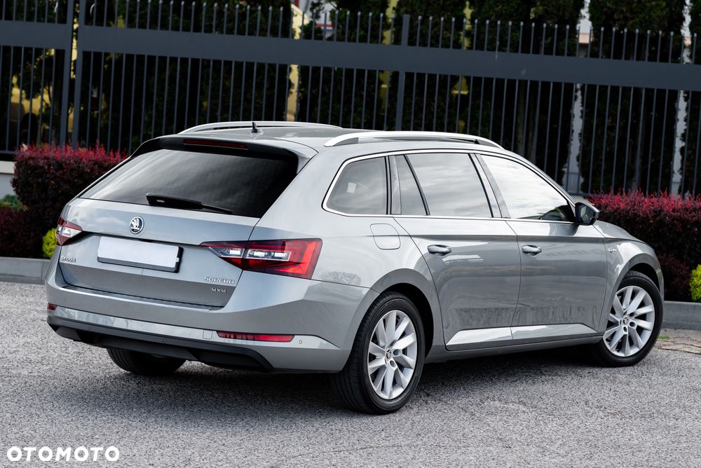 Skoda Superb 2.0 TDI 4x4 L&K DSG - 14