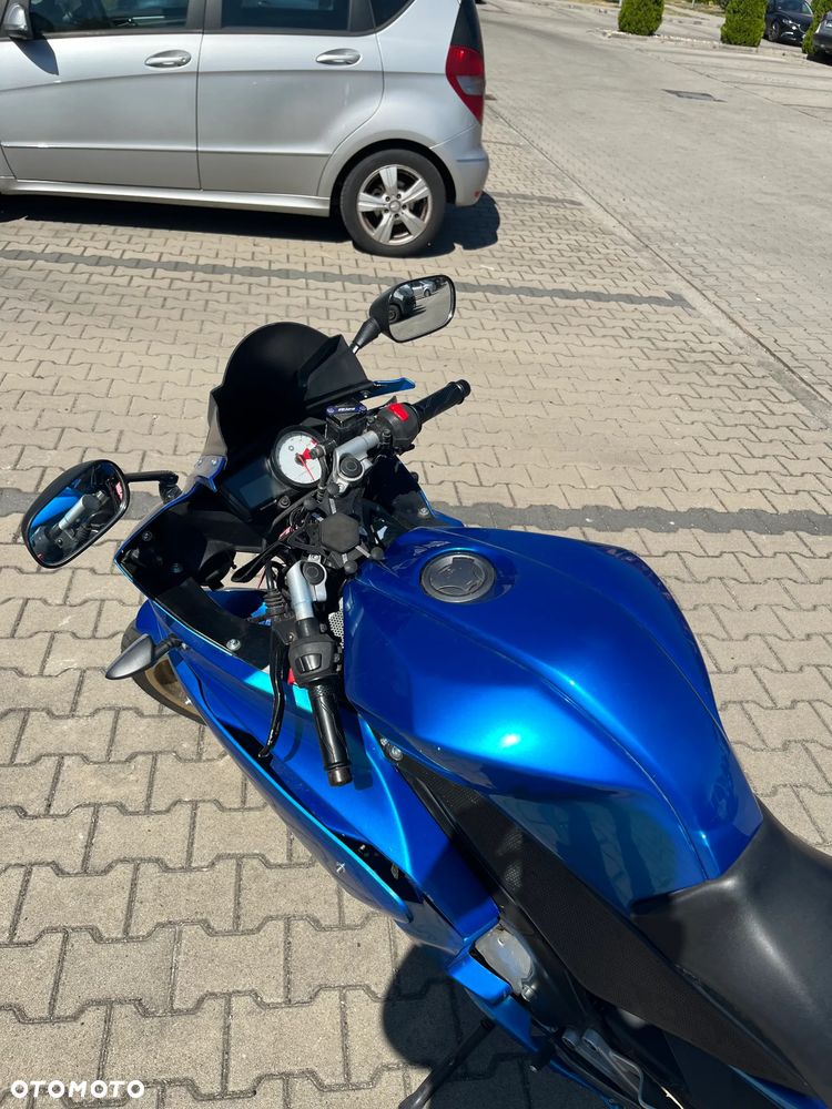 Yamaha YZF - 4