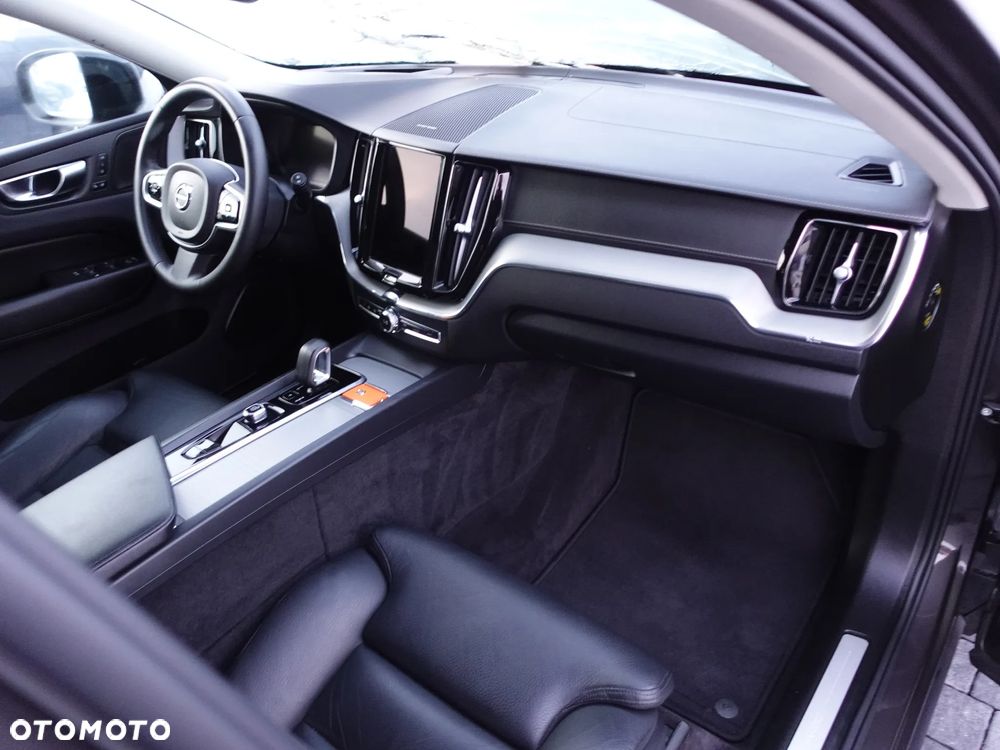 Volvo XC 60 T8 AWD Recharge Polestar Engineered - 8