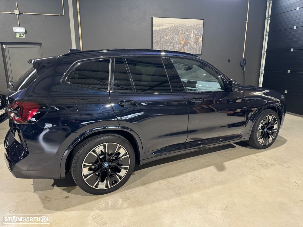BMW iX3 M Sport Impressive - 12