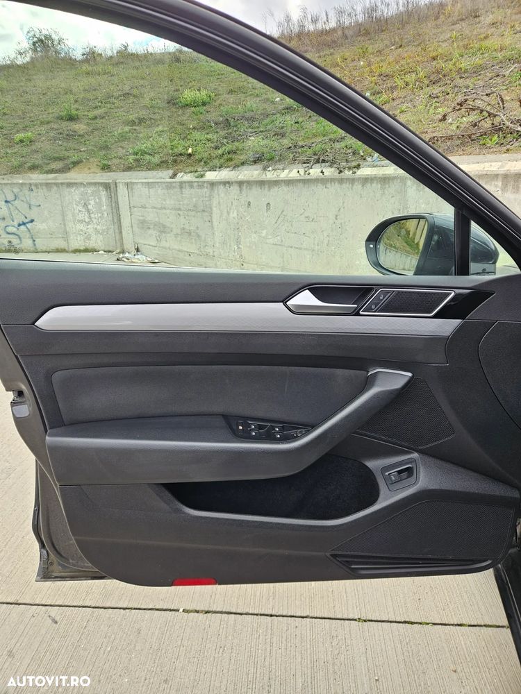Volkswagen Passat Variant 2.0 TDI DSG Comfortline - 10