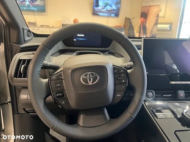 Toyota bZ4X 71.4kWh 4x4 Executive - 8