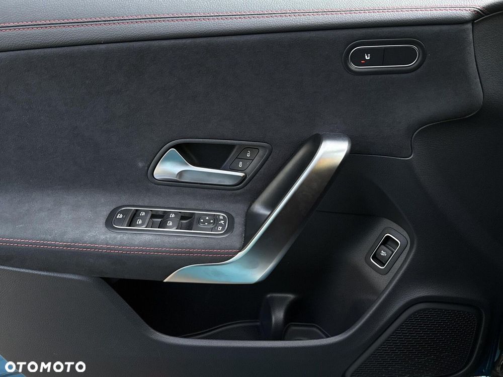 Mercedes-Benz CLA 200 AMG Line 7G-DCT - 21