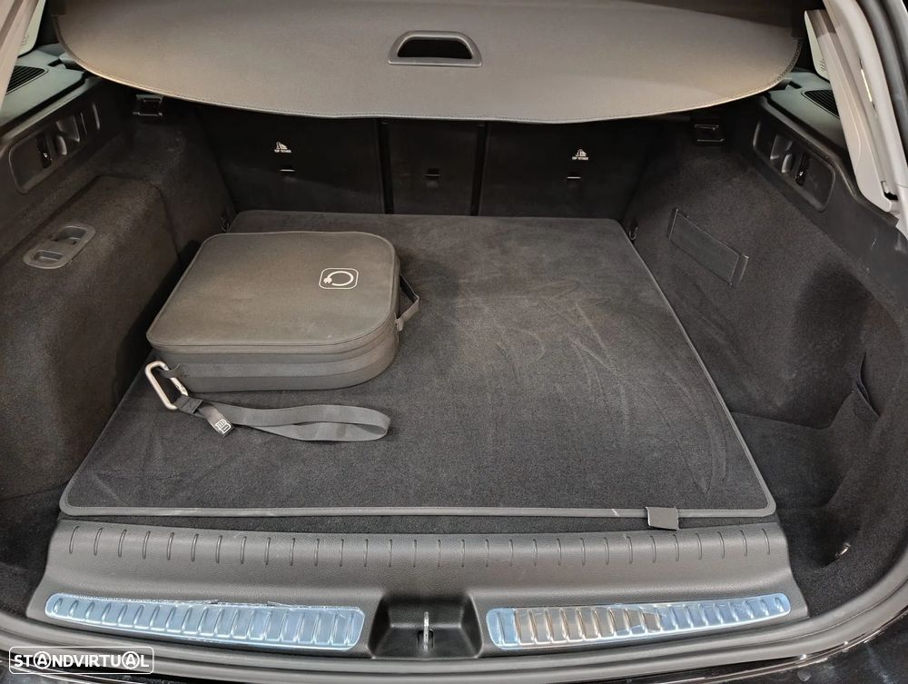 Mercedes-Benz C 300 e AMG Line - 16