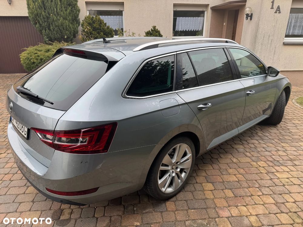 Skoda Superb 2.0 TDI Style DSG - 6