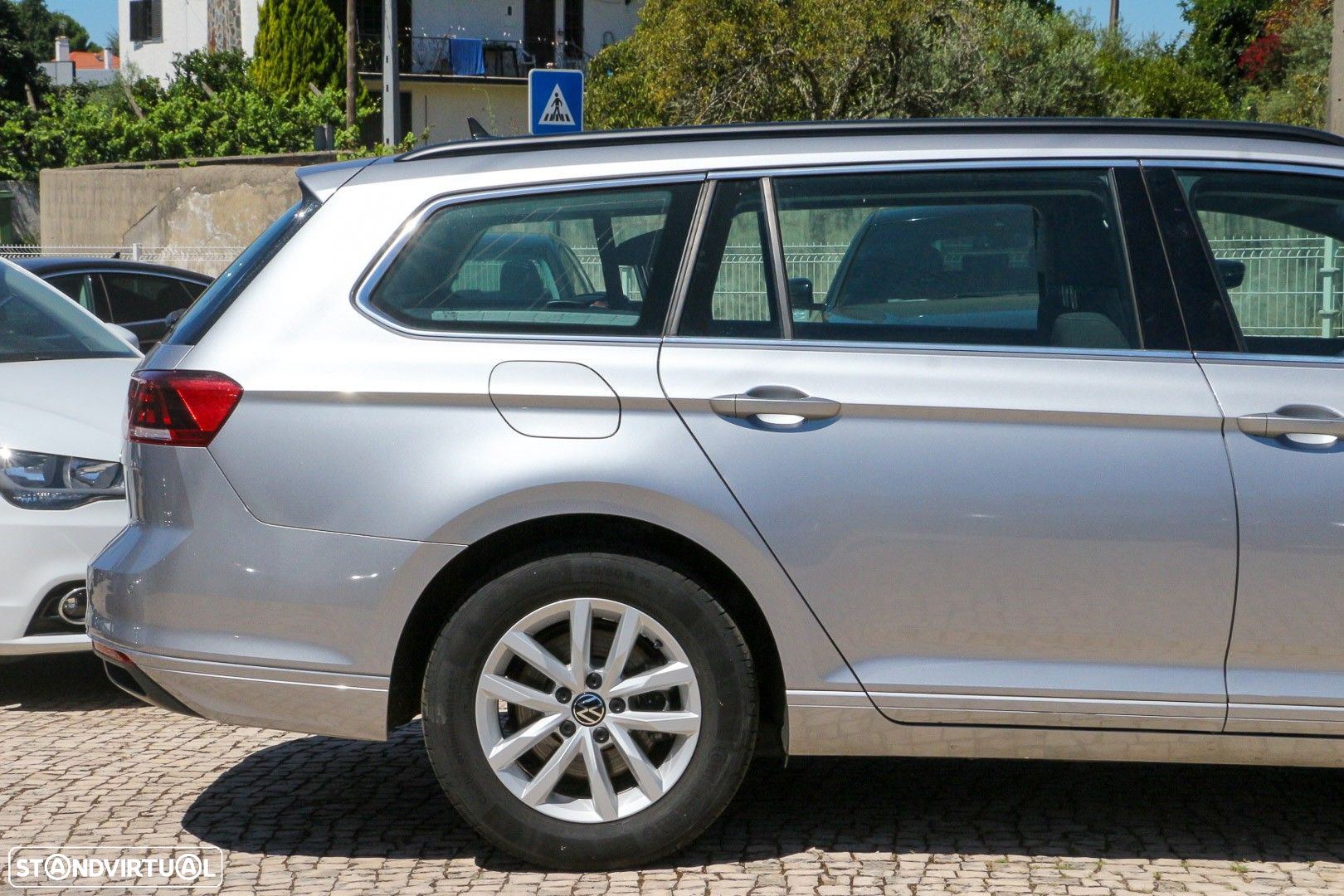 VW Passat Variant 2.0 TDi Elegance DSG - 14