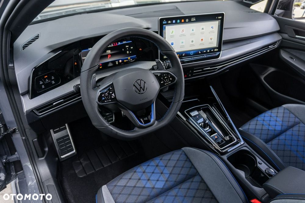 Volkswagen Golf - 11