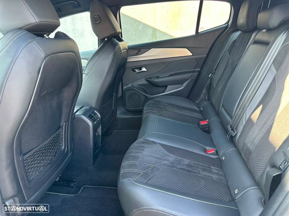 Peugeot 408 1.6 Hybrid GT e-EAT8 - 37