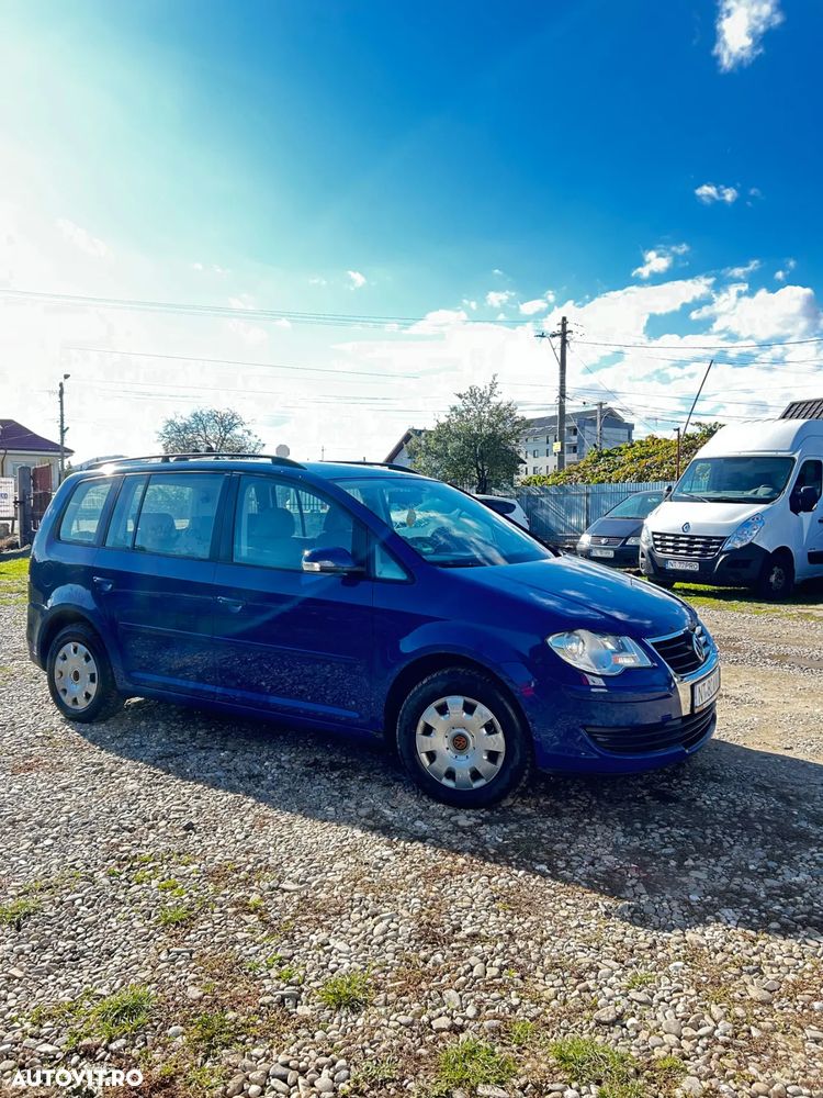Volkswagen Touran ver-2-0-tdi-trendline - 1