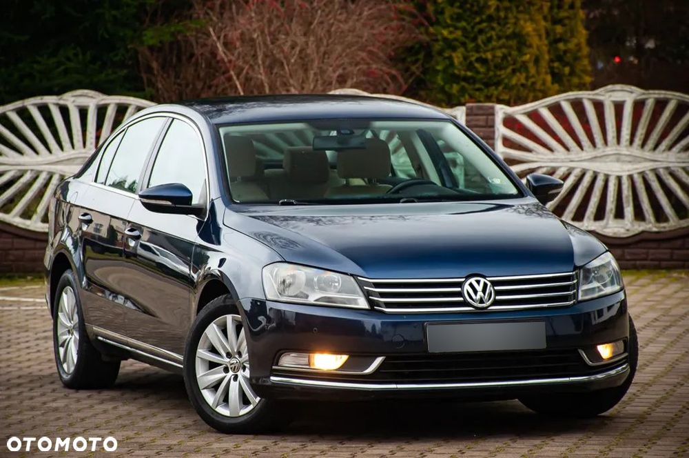 Volkswagen Passat 2.0 TDI Comfortline - 11