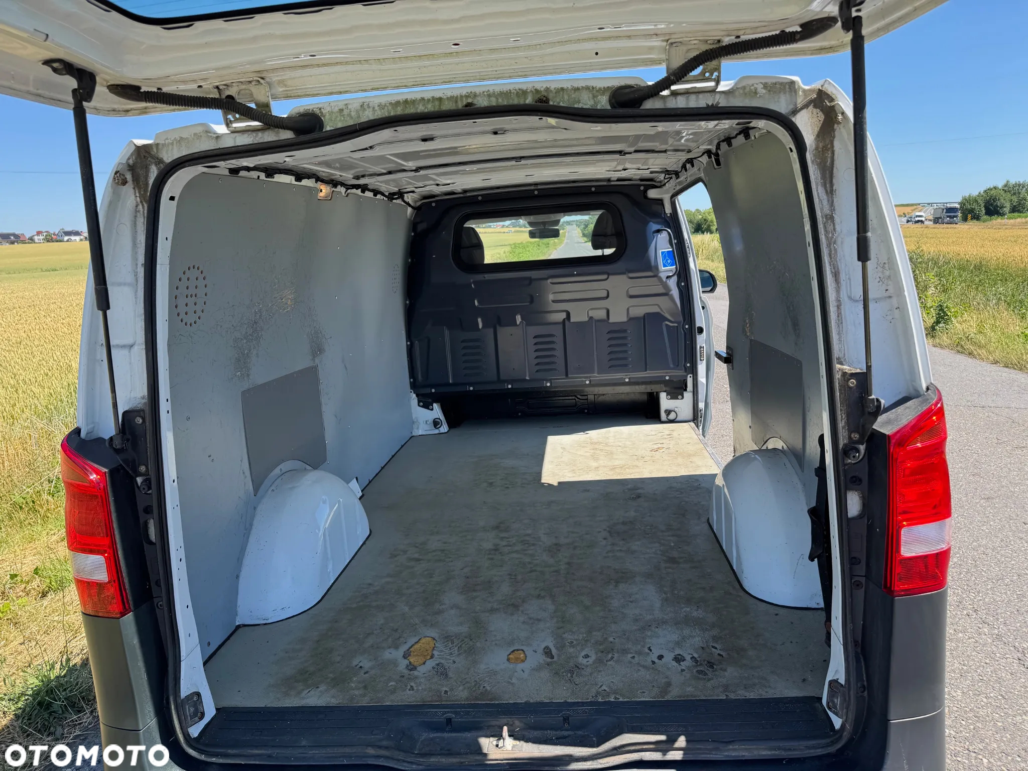 Mercedes-Benz VITO - 10