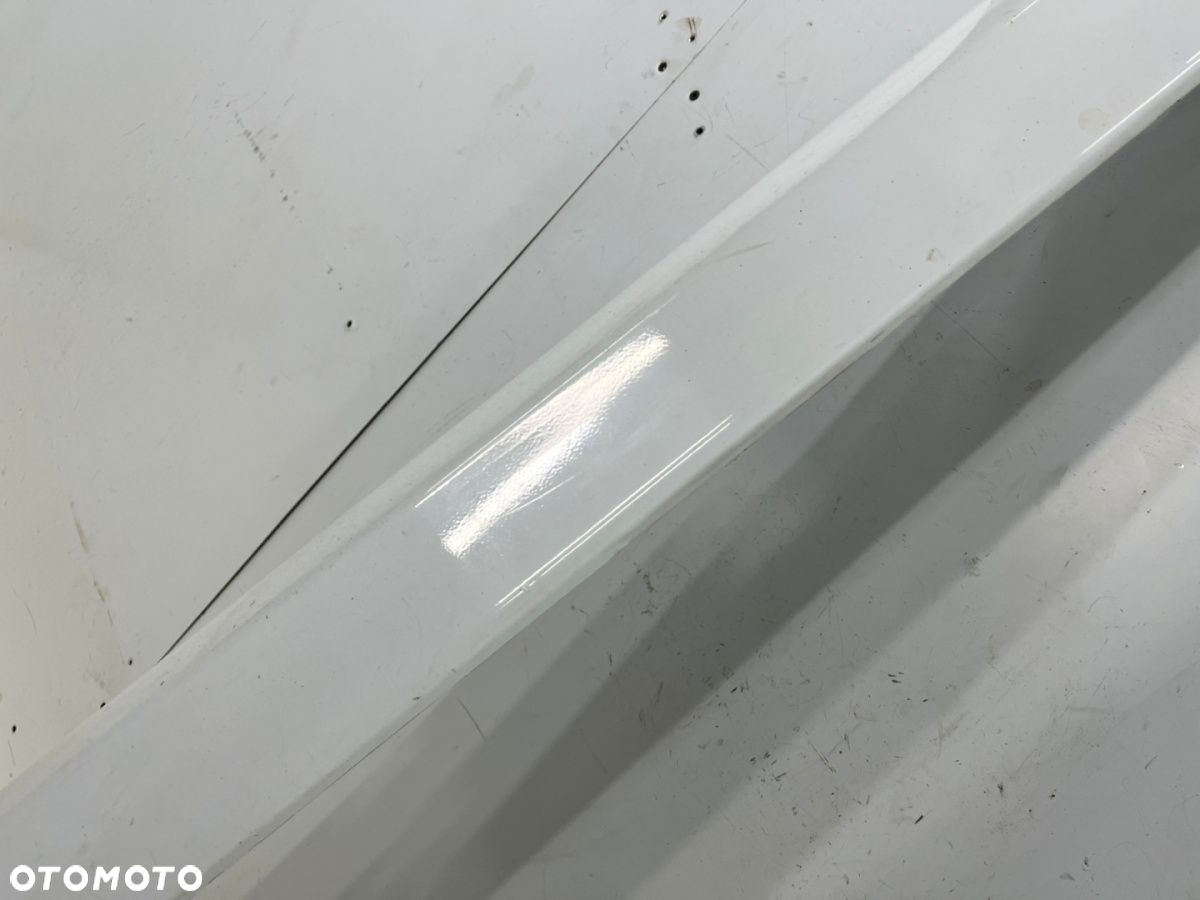 Nakładka progu Hyundai I30 I FD 5Drzwi HB 07-12r. PRAWA listwa progowa zewnętrzna kolor 7F próg - 12