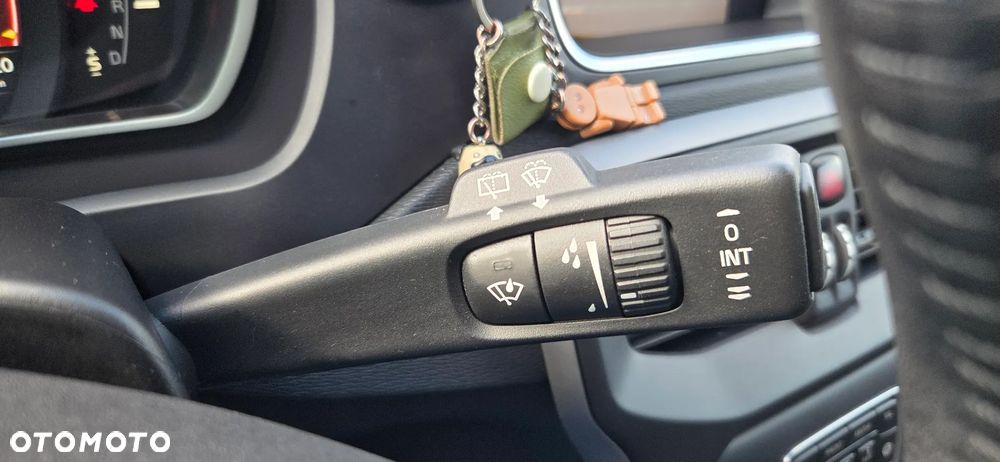 Volvo V40 T3 Drive-E Momentum - 24