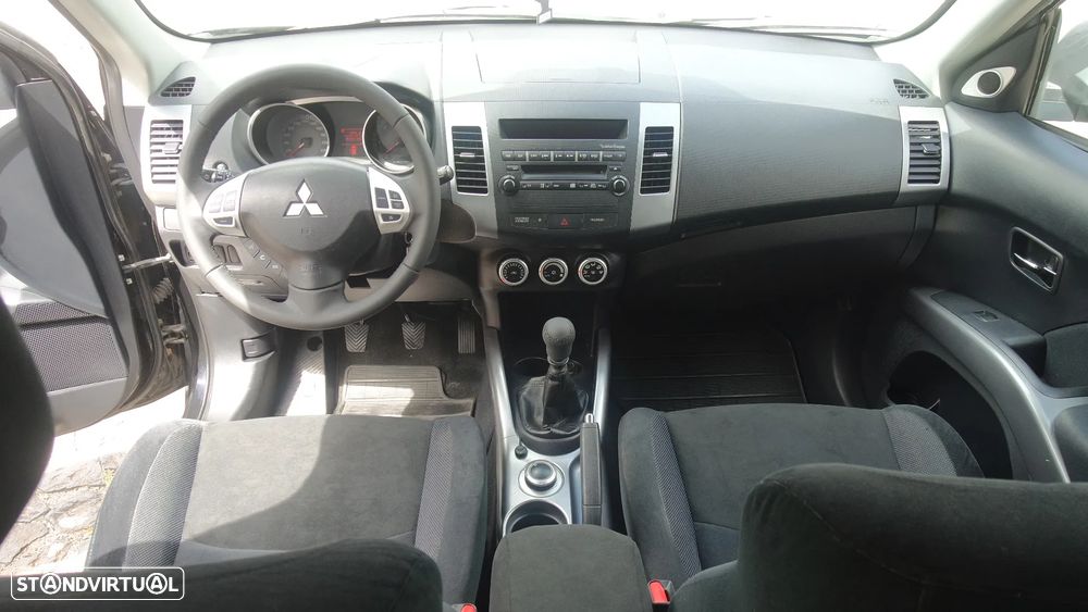 Mitsubishi Outlander 2.0 DI-D Intense 4WD - 15