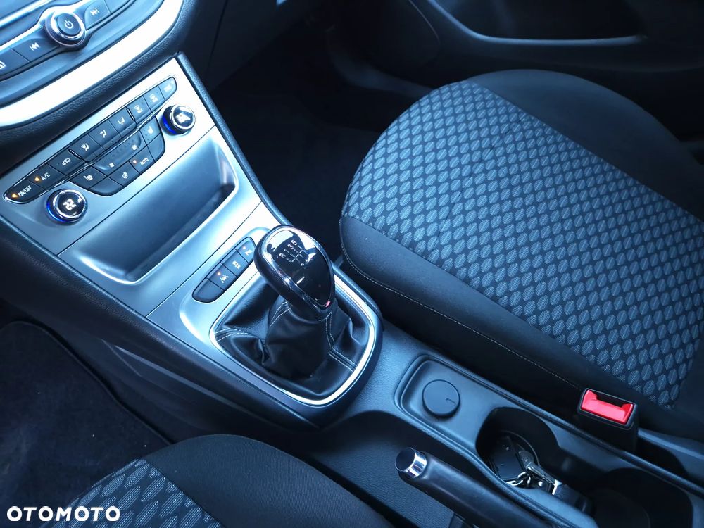 Opel Astra 1.4 Turbo Active - 19