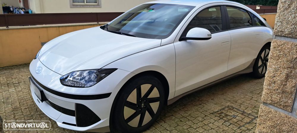 Hyundai Ioniq 6 - 2