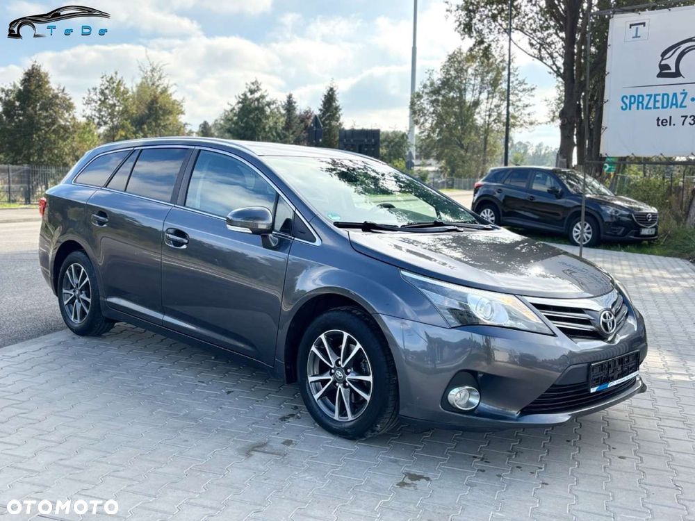 Toyota Avensis 2.0 D-4D Premium - 4