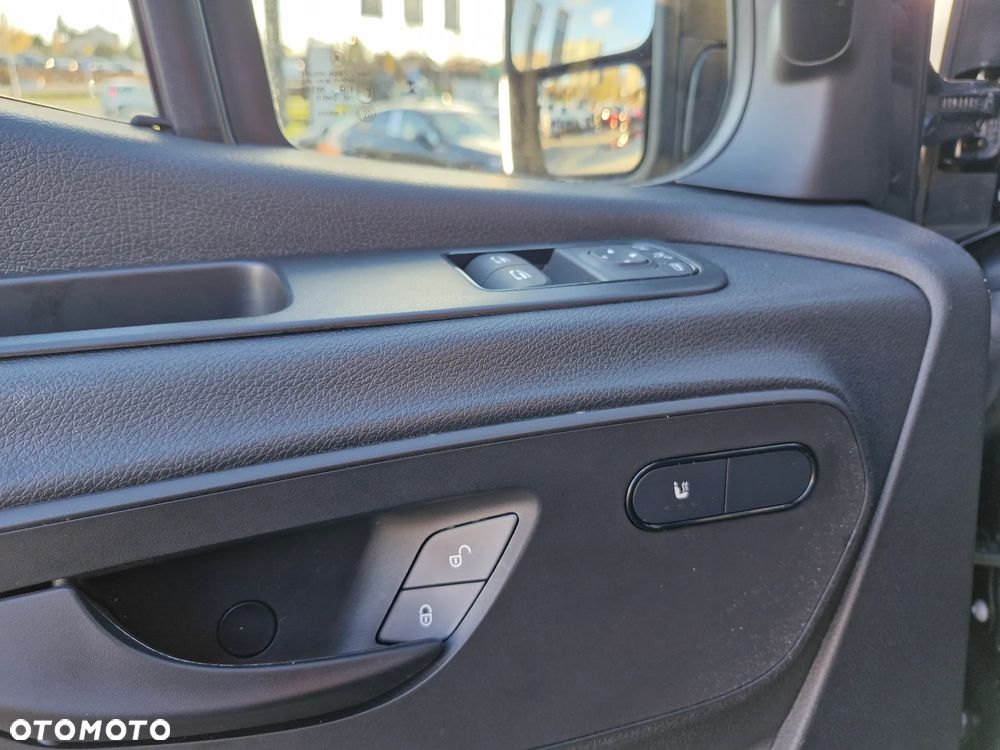 Mercedes-Benz Sprinter - 23