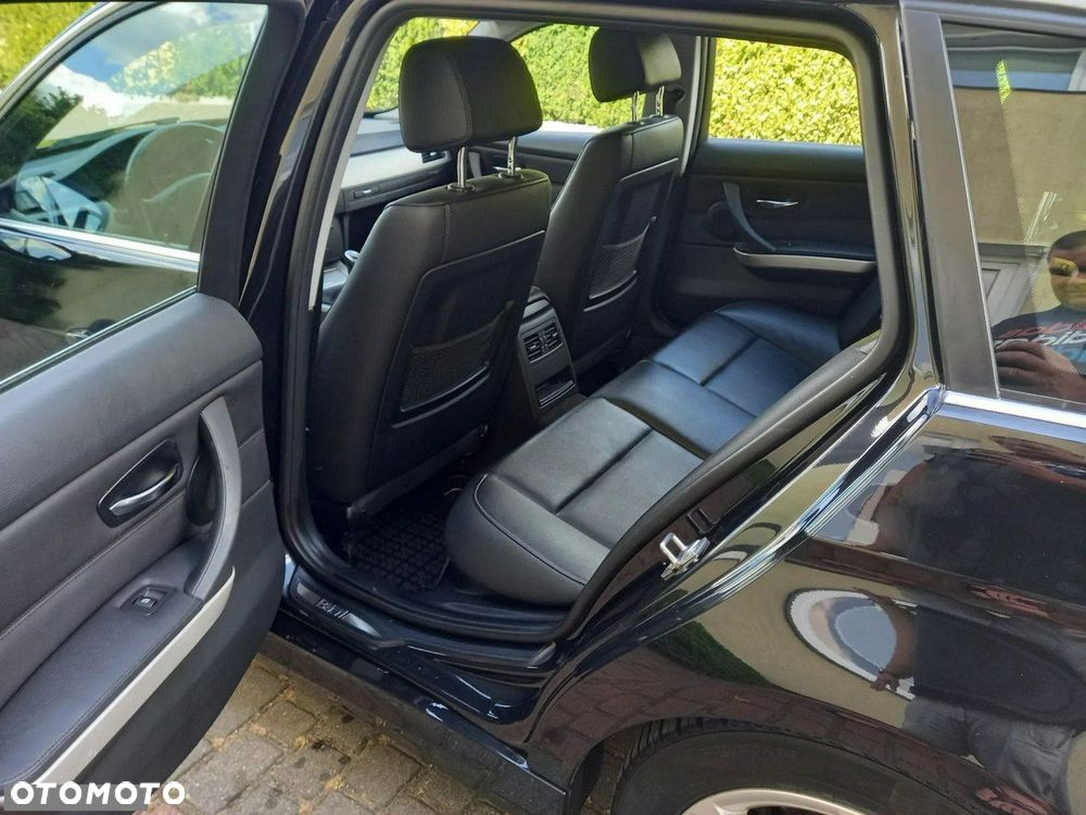 BMW Seria 3 - 25