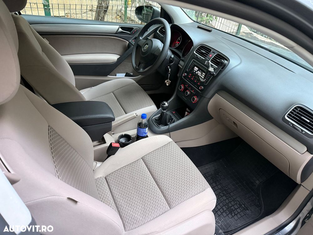 Volkswagen Golf - 8