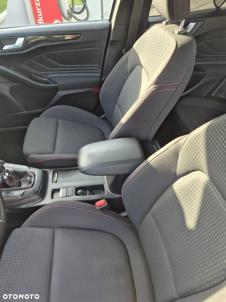 Ford Focus 1.5 EcoBoost Trend Sport ASS - 2