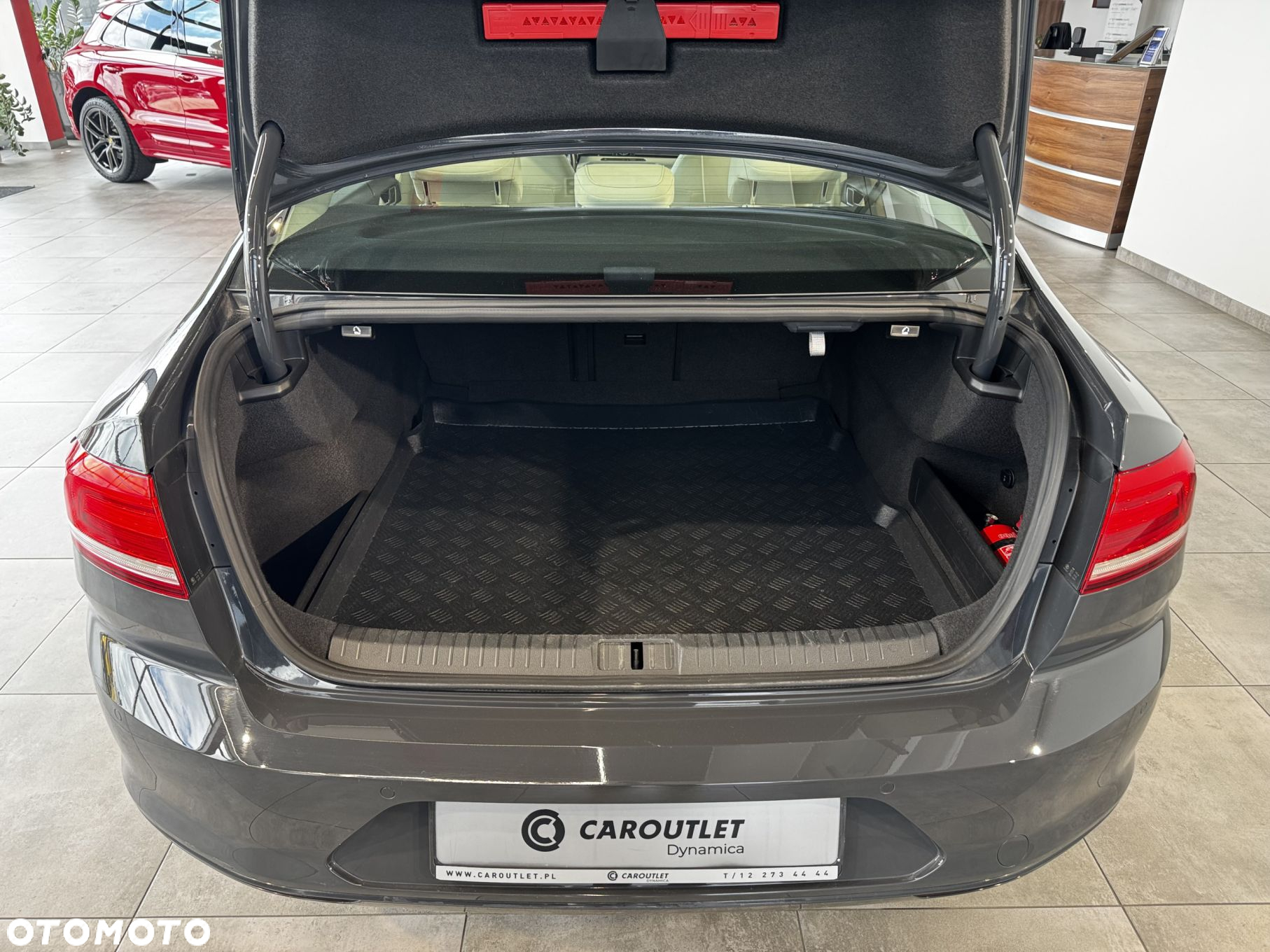 Volkswagen Passat - 13