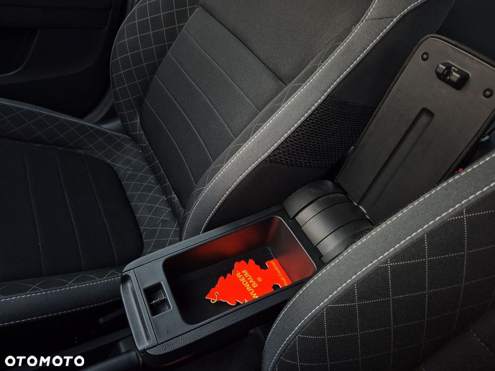 Skoda Fabia 1.0 TSI Ambition Plus - 37