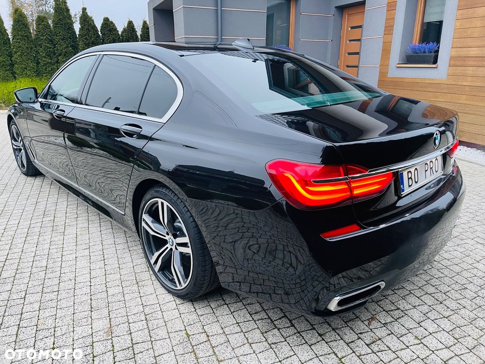 BMW Seria 7 750Li xDrive - 3