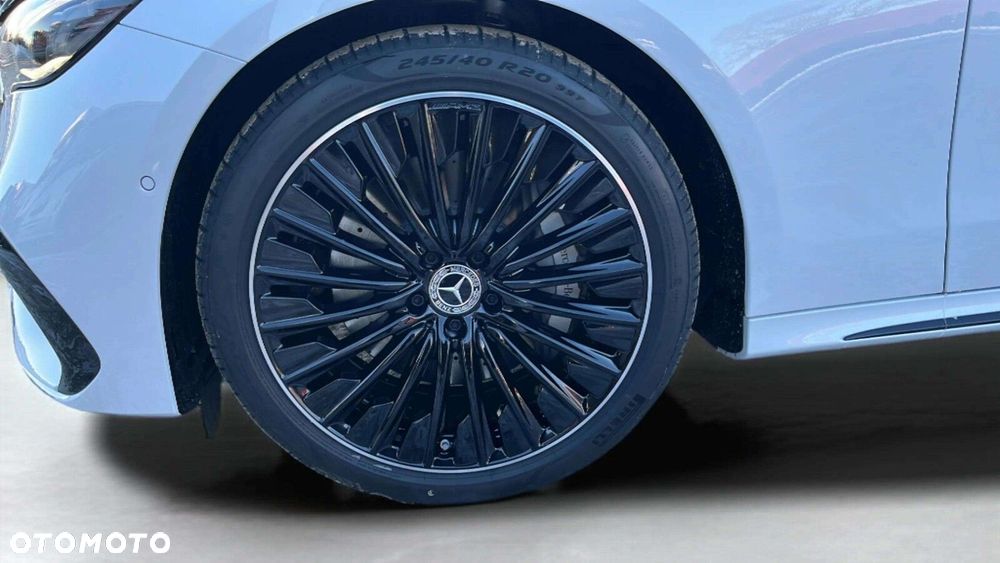 Mercedes-Benz Klasa E - 27