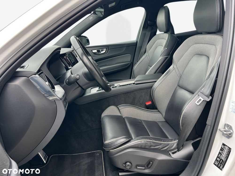 Volvo XC 60 B4 D AWD R-Design - 15