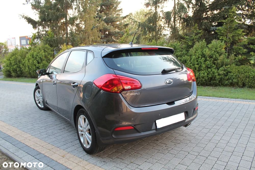 Kia Ceed 1.4 CVVT Attract - 3