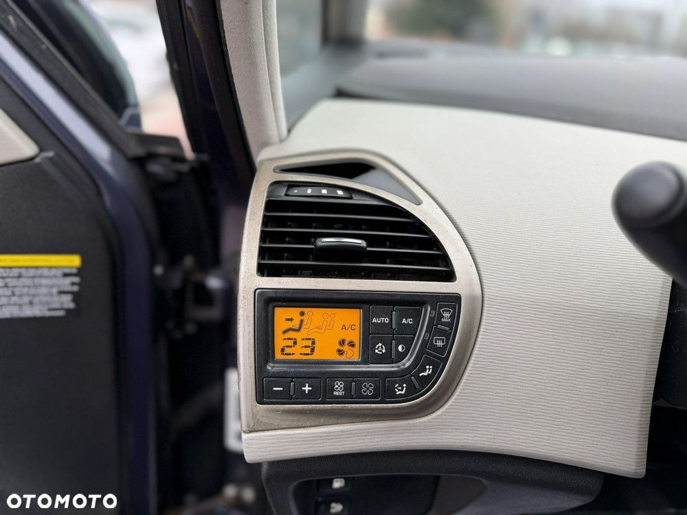 Citroën C4 Grand Picasso 1.6 HDi FAP Exclusive - 16