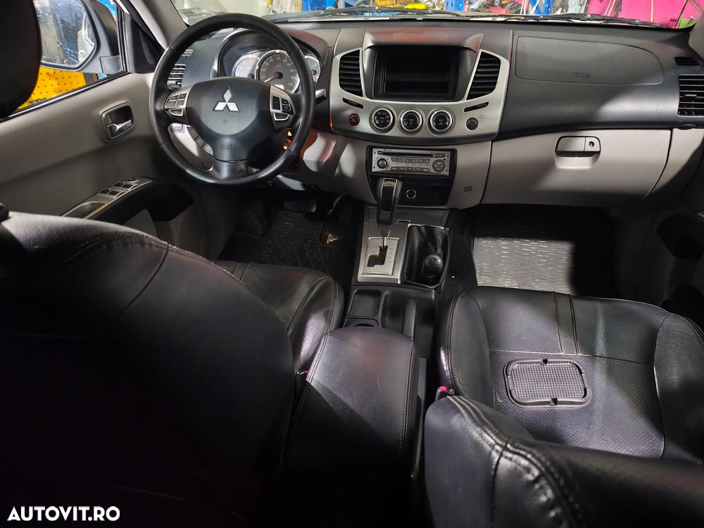 Mitsubishi L200 - 9